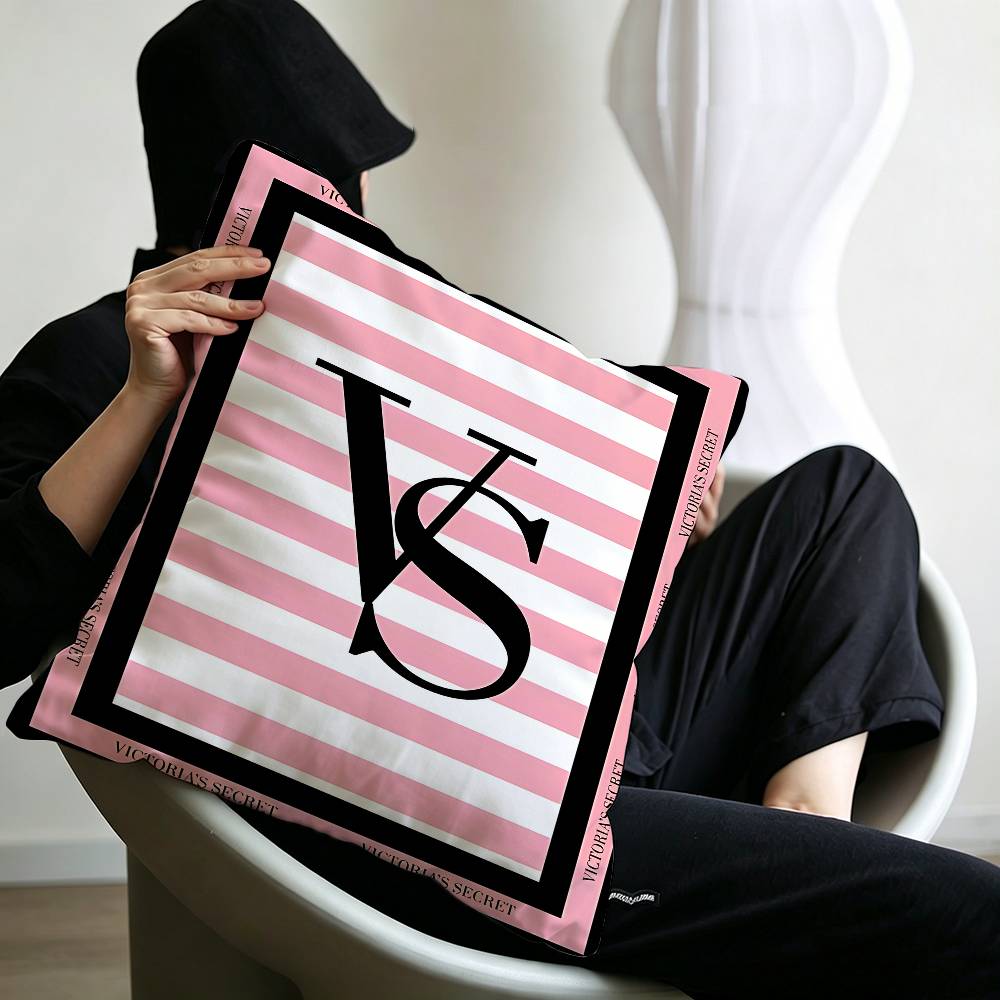 Funda de cojín con logotipo cl - Home Fragrance Victoria Secret reseña y precio